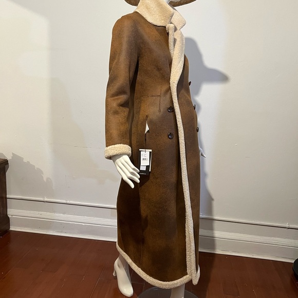 ARTICO Faux Shearling Coat. Made in Italy. Price Is Firm. - Picture 7 of 16